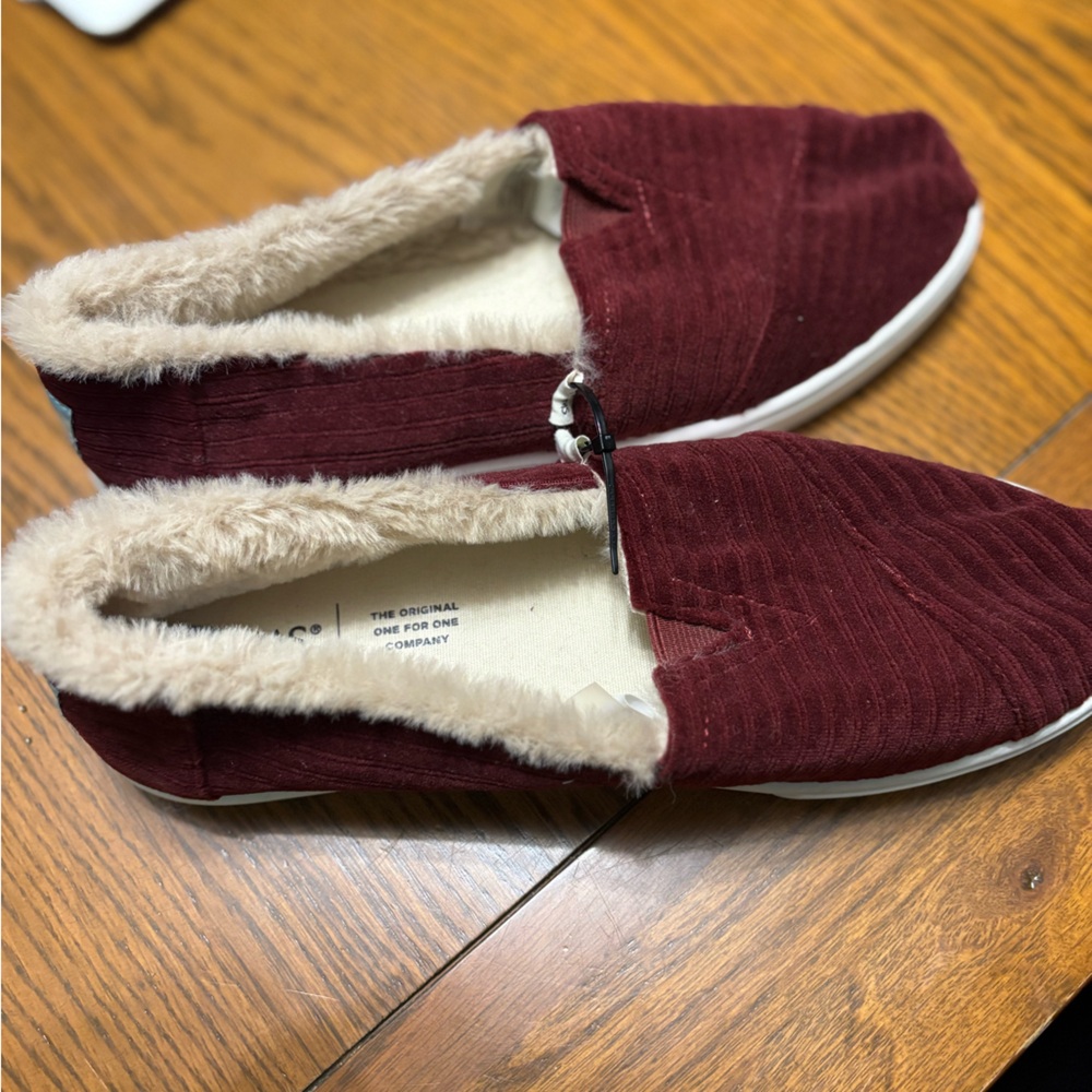 Toms sneakers